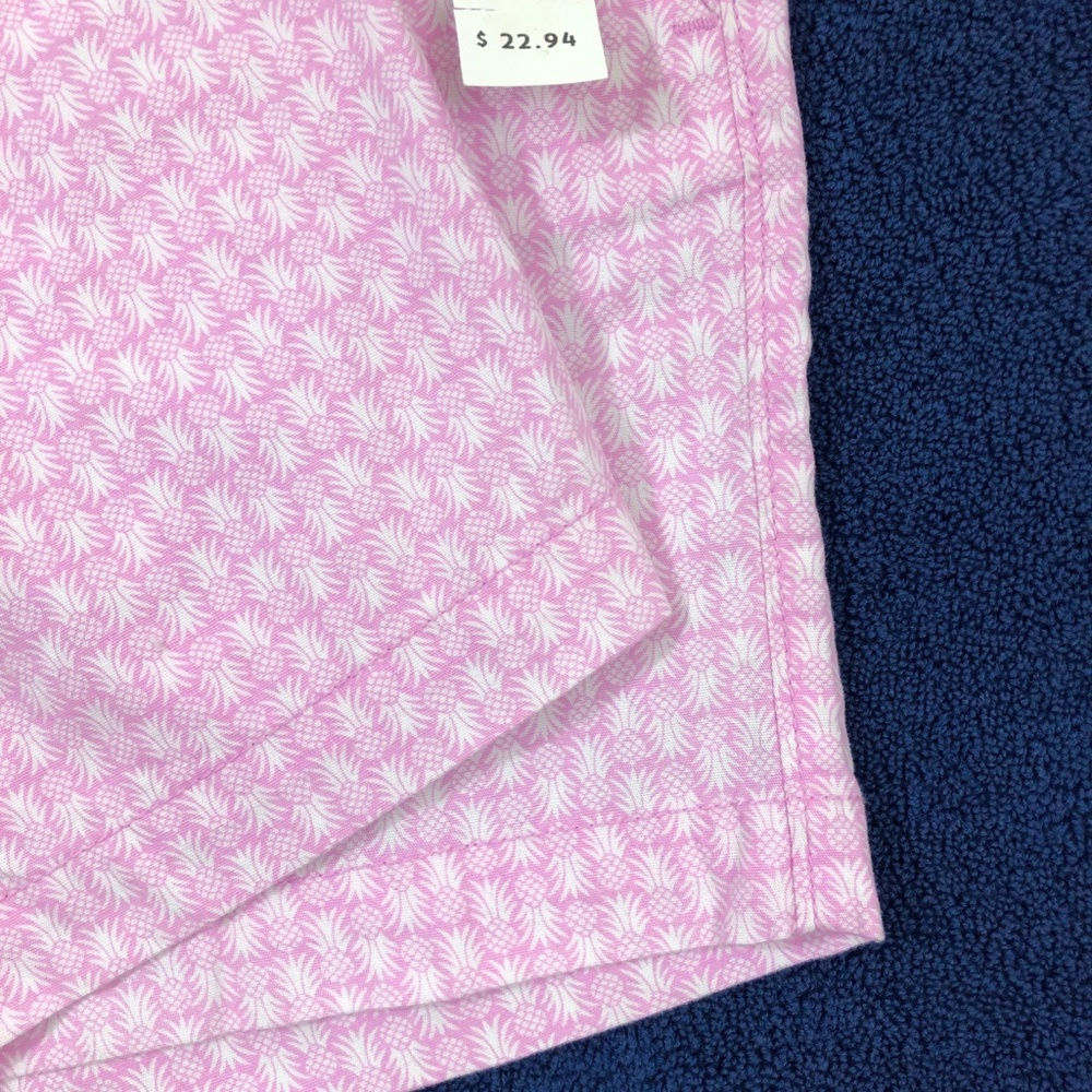 NWT Old Navy Pineapple Mid-Length Shorts - Picture 3 of 4